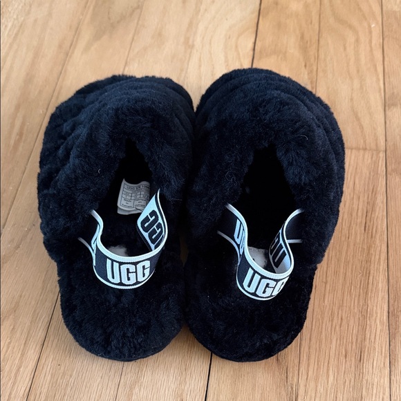 UGG Black Fluffy Slides - Picture 3 of 4